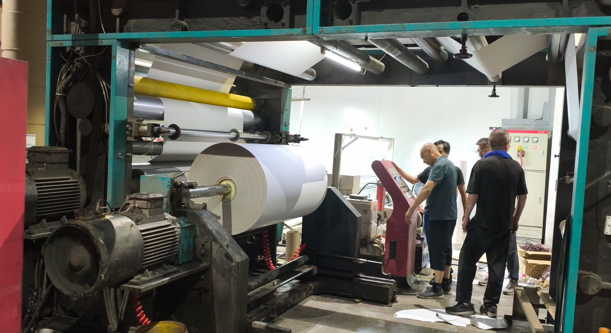 十二年“硬核”表现：稳得住，扛得住！fb体育变频器助力印刷厂稳产增效！